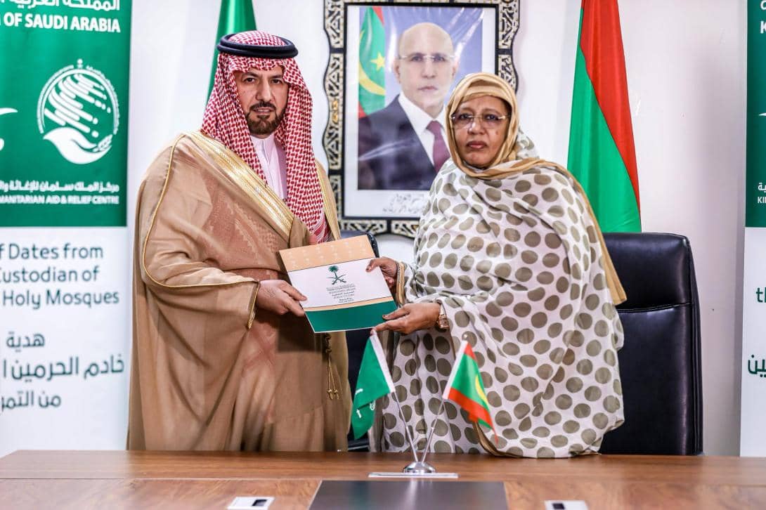 مفوضية الأمن الغذائي تتسلم 50 طنا من التمور هدية من السعودية