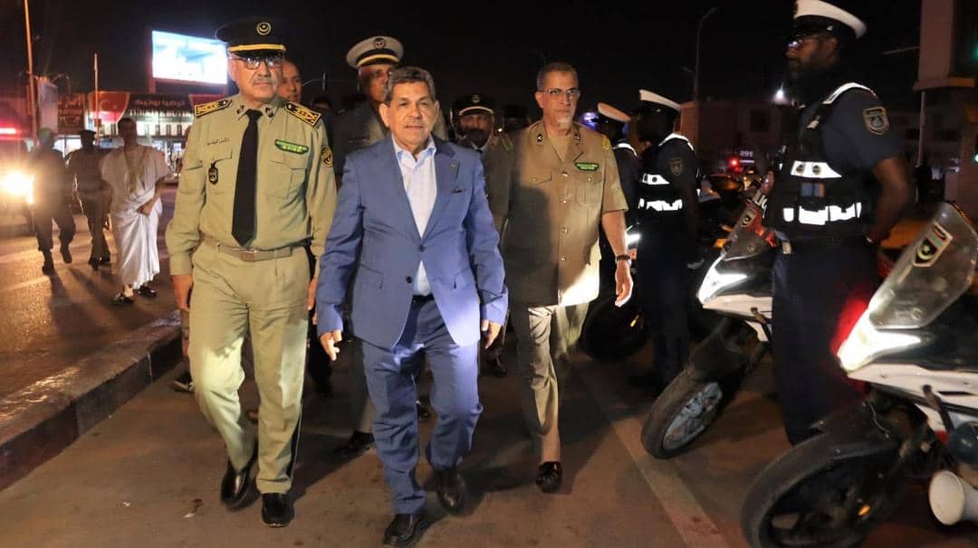 الأمين العام لوزارة الداخلية يتفقد الترتيبات الأمنية في أسواق نواكشوط قبيل عيد الفطر