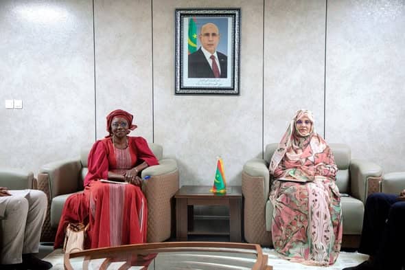 وزيرة التربية تجري مباحثات مع وفد من صندوق الأمم المتحدة للسكان