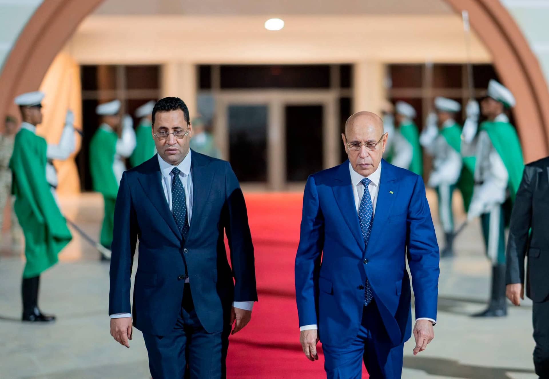 غزواني يتوجه إلى قطر للعزاء في وفاة الأمير الراحل حمد بن خليفة آل ثاني